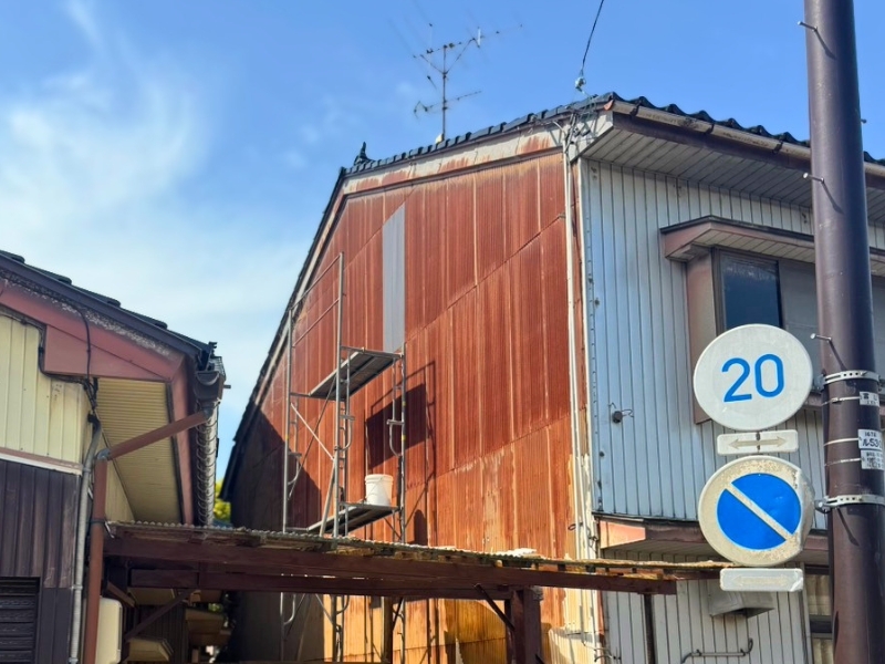 富山県高岡市の一戸建ての外壁修理（取替）の施工後｜唐島板金工業所の施工事例
