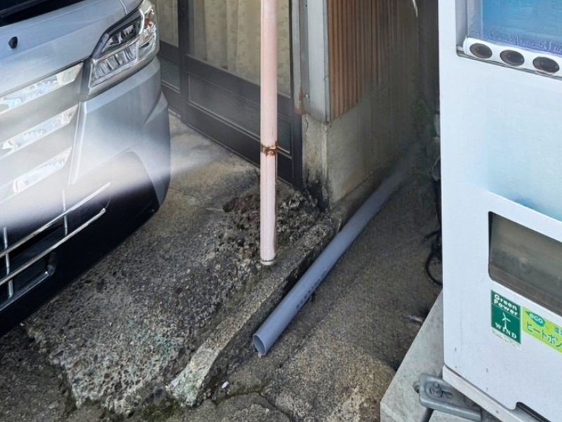 富山県高岡市の一戸建ての外壁修理（取替）の施工前（2枚目）｜唐島板金工業所の施工事例